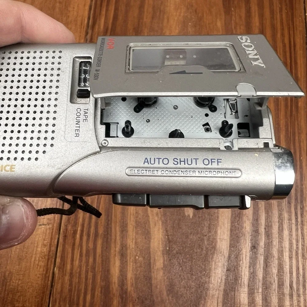 Sony M-530V Handheld Cassette Voice Recorder